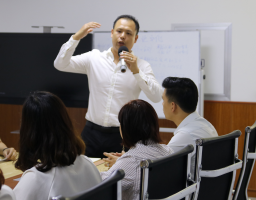 “矢志不渝追求卓越”香蕉视频软件董事长...